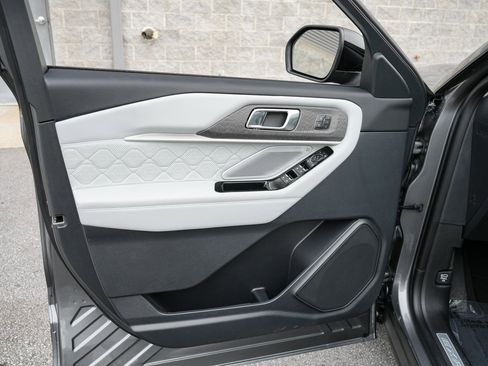 New 2026 Ford Explorer Platinum w/ LUX Leather Package image 27