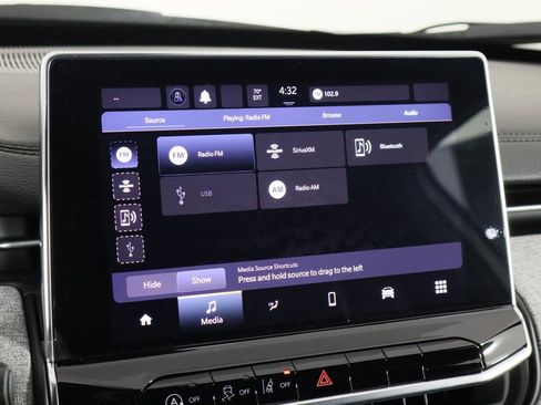 New 2024 Jeep Compass Latitude image 30