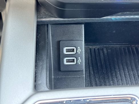 Used 2020 Ford F150 Lariat w/ Equipment Group 502A Luxury AWD/4WD image 38