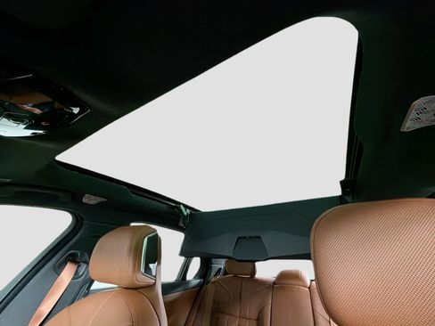 New 2026 BMW 750e xDrive w/ Executive Package image 21