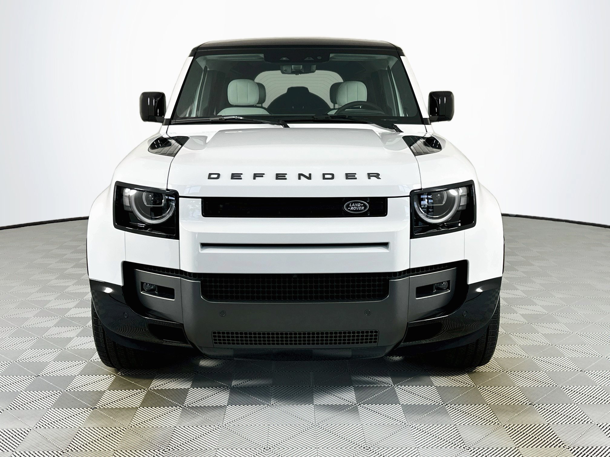 New 2026 Land Rover Defender 110 V8 AWD/4WD image 2