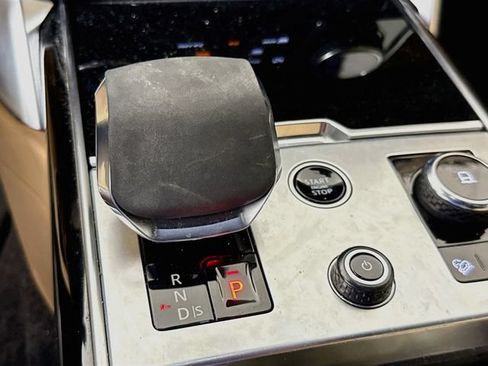 Certified 2023 Land Rover Range Rover SE AWD/4WD image 19
