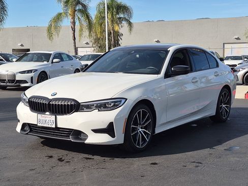 Used 2021 BMW 330i Sedan w/ Driving Assistance Package RWD image 5