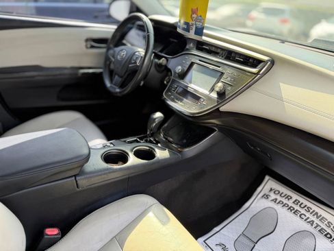 Used 2016 Toyota Avalon XLE image 10