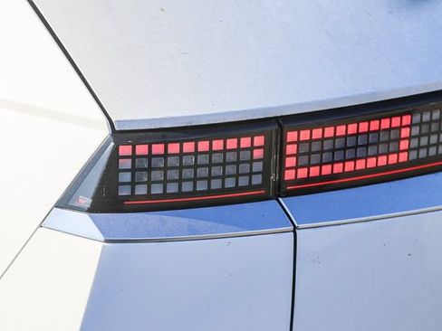 Certified 2024 Hyundai Ioniq 5 Limited RWD image 12