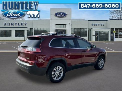 Used 2019 Jeep Cherokee Latitude w/ Cold Weather Group AWD/4WD image 3