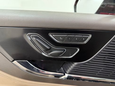 Used 2020 Lincoln Corsair FWD w/ Premium Package image 13