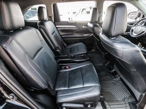 Used 2019 Toyota Highlander XLE AWD/4WD image 59