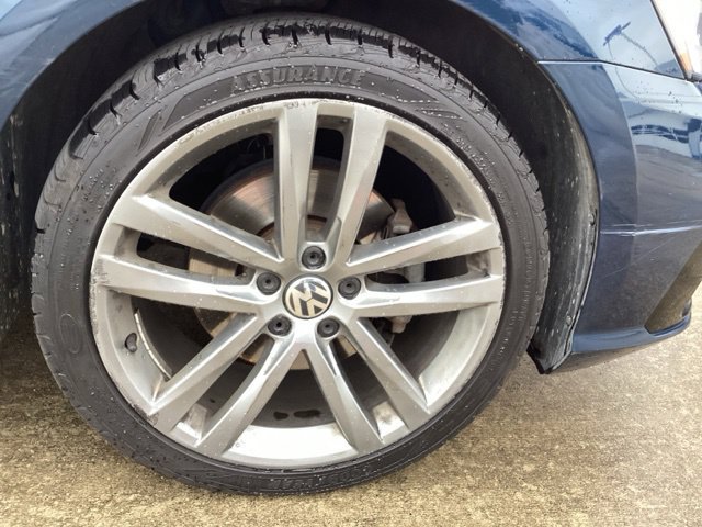 Used 2018 Volkswagen Passat 2.0T R-Line FWD image 8