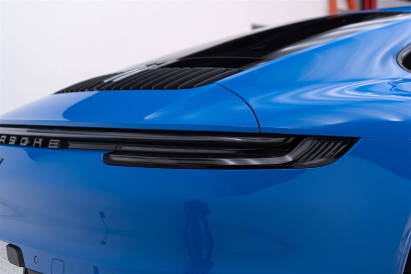 Used 2023 Porsche 911 Carrera T RWD image 25