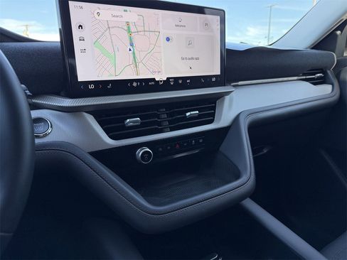 New 2025 Ford Explorer Active image 38