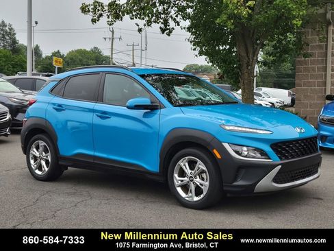 Used 2023 Hyundai Kona SEL w/ Cargo Package image 7