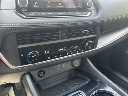 New 2026 Nissan Rogue SV FWD image 23