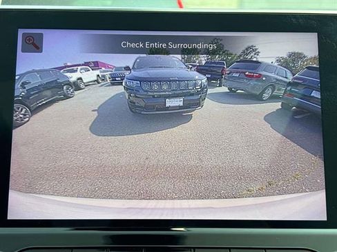 Certified 2024 Jeep Compass Limited w/ High Altitude Package image 23