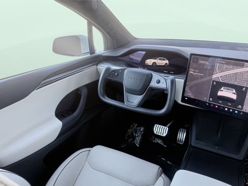 Used 2022 Tesla Model X Plaid image 77