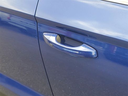 Used 2022 Volkswagen Taos SE image 32