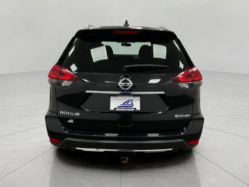 Used 2018 Nissan Rogue SV AWD/4WD image 6