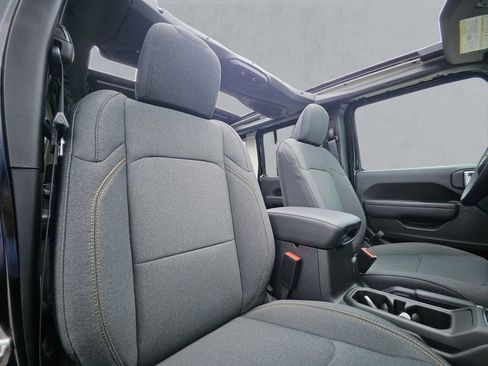 New 2025 Jeep Wrangler Sport S image 30