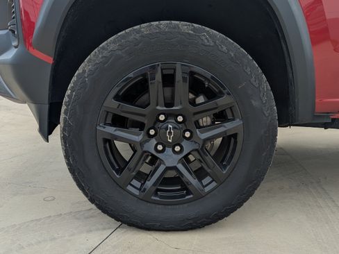 Used 2024 Chevrolet Colorado Trail Boss w/ Advanced Trailering Package AWD/4WD image 8