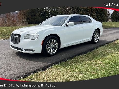 Used 2017 Chrysler 300 Limited w/ Value Package image 1