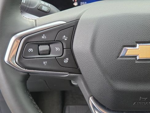 Used 2025 Chevrolet Trax LT w/ Driver Confidence Package FWD image 27