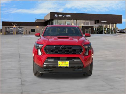 Used 2025 Toyota Tacoma TRD Sport AWD/4WD image 6