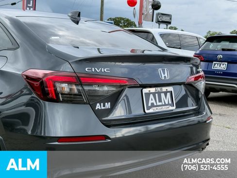 Used 2025 Honda Civic Sport image 6