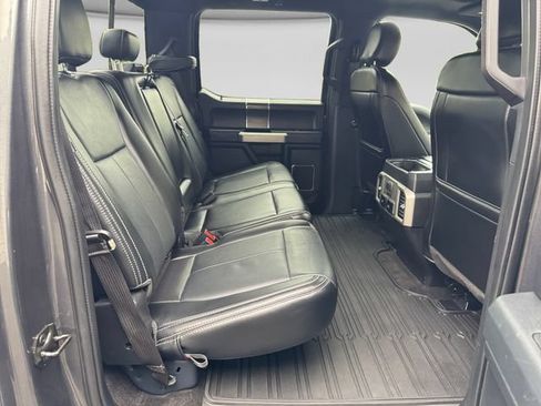Used 2019 Ford F150 Lariat w/ Equipment Group 502A Luxury AWD/4WD image 17
