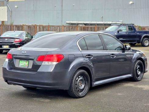 Used 2013 Subaru Legacy 2.5i Premium w/ All-Weather Pkg image 7