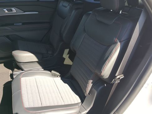 New 2026 Ford Explorer ST-Line w/ ST-Line Street Pack image 50