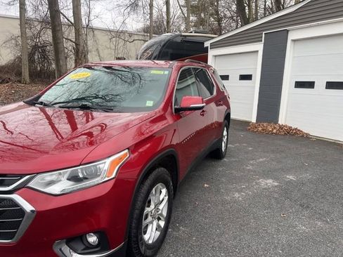 Used 2020 Chevrolet Traverse LT AWD/4WD image 3