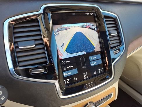 Used 2022 Volvo XC90 T6 Momentum image 24