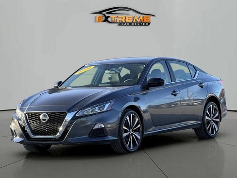 Used 2022 Nissan Altima 2.5 SR image 1