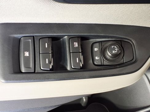 Used 2025 Subaru Forester AWD/4WD image 15