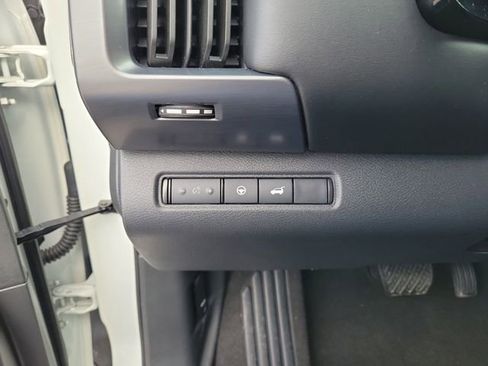 Used 2023 Nissan Pathfinder SL w/ SL Premium Package image 13