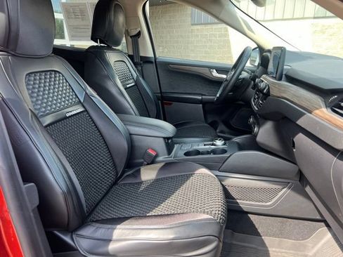 Used 2020 Ford Escape Titanium AWD/4WD image 12