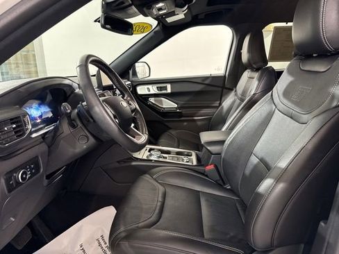Used 2023 Ford Explorer ST w/ Equipment Group 401A AWD/4WD image 19