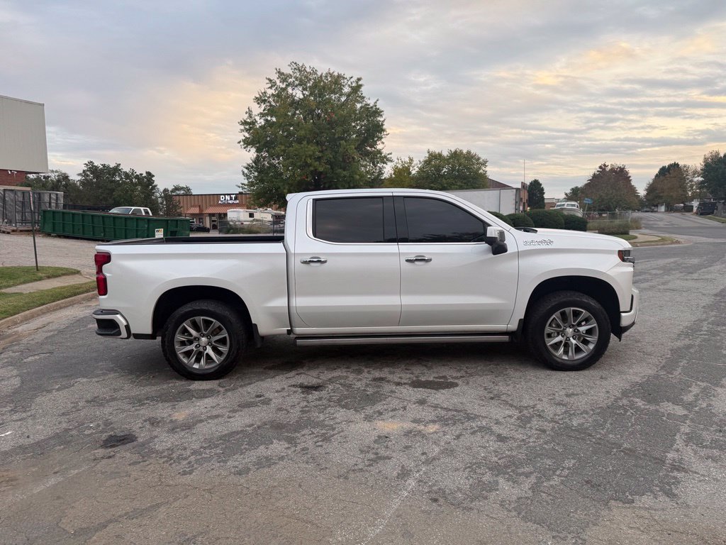 Used 2019 Chevrolet Silverado 1500 High Country w/ Technology Package AWD/4WD image 5