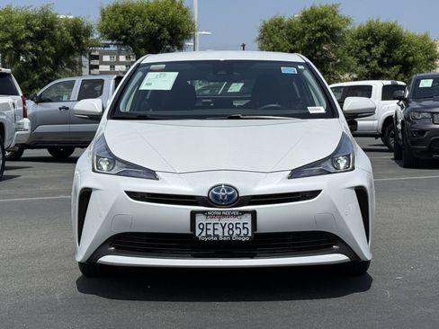 Certified 2022 Toyota Prius LE FWD image 4