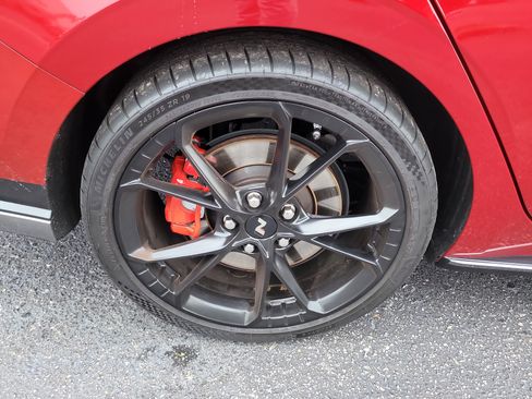 Used 2025 Hyundai Elantra N image 9