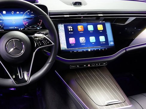 Certified 2025 Mercedes-Benz E 450 4MATIC Sedan image 15