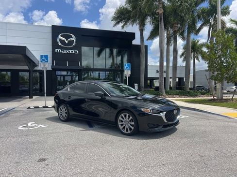 Used 2020 MAZDA MAZDA3 Sedan w/ Select Package FWD image 3