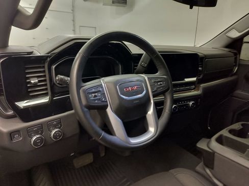 Used 2023 GMC Sierra 1500 Elevation AWD/4WD image 4