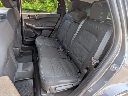 Used 2023 Ford Escape Active w/ Tech Pack #1 AWD/4WD image 17