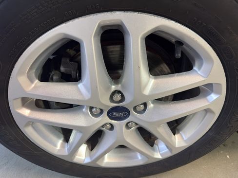Used 2013 Ford Fusion SE FWD image 33