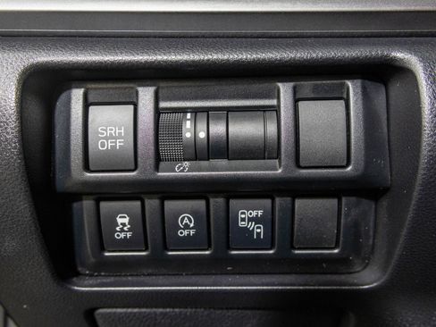 Used 2023 Subaru Crosstrek 2.5i Limited w/ Moonroof Package image 34