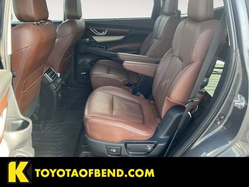 Used 2019 Subaru Ascent Touring w/ Popular Package #2A image 13