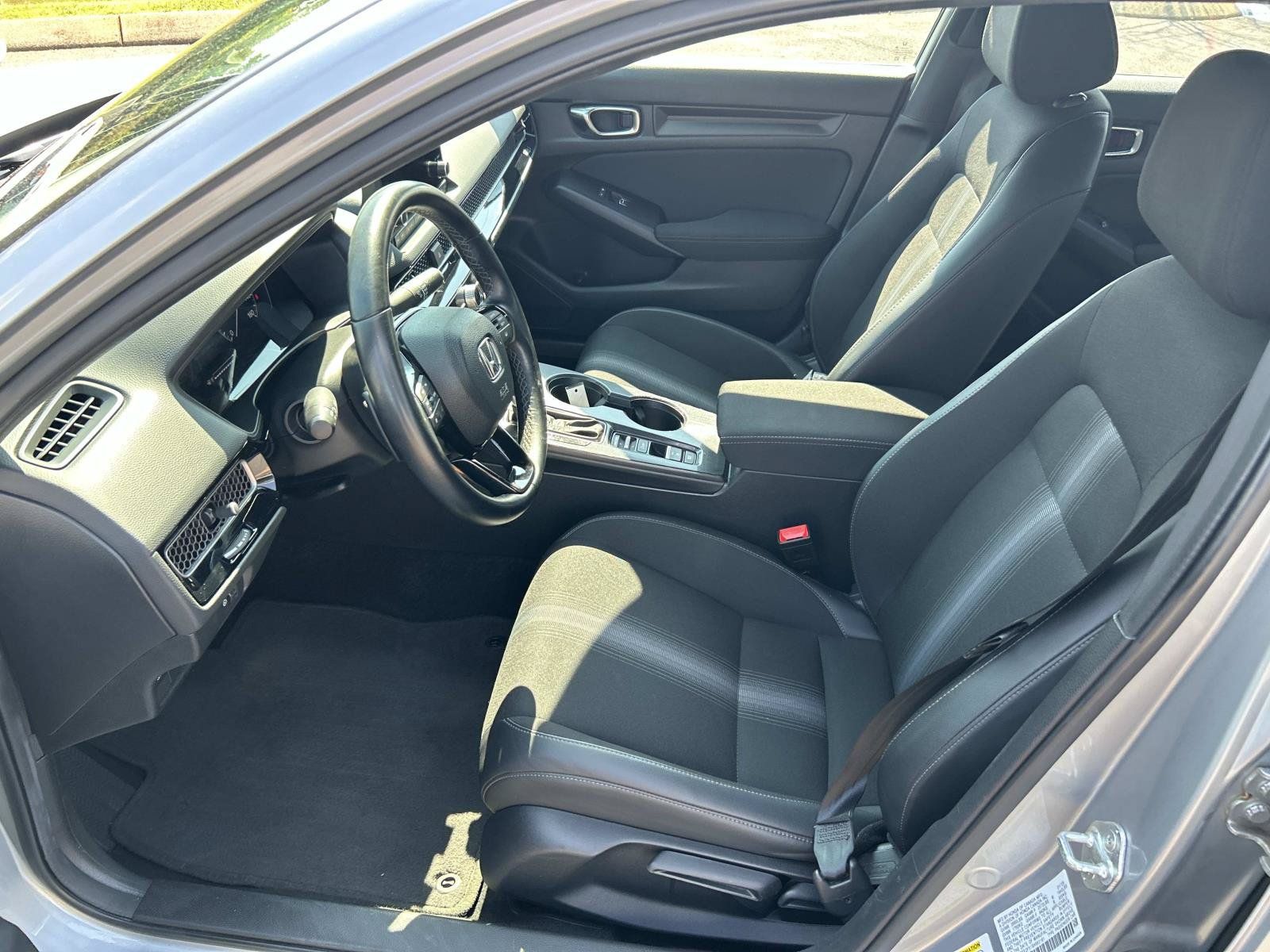 Used 2025 Honda Civic Sport image 25