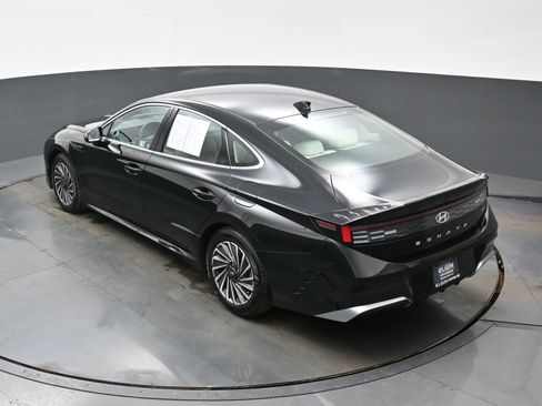 Certified 2025 Hyundai Sonata SEL image 35
