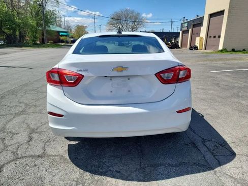Used 2019 Chevrolet Cruze LS FWD image 6